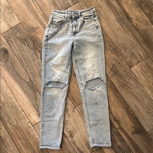 American Eagle Mom Straight Jean